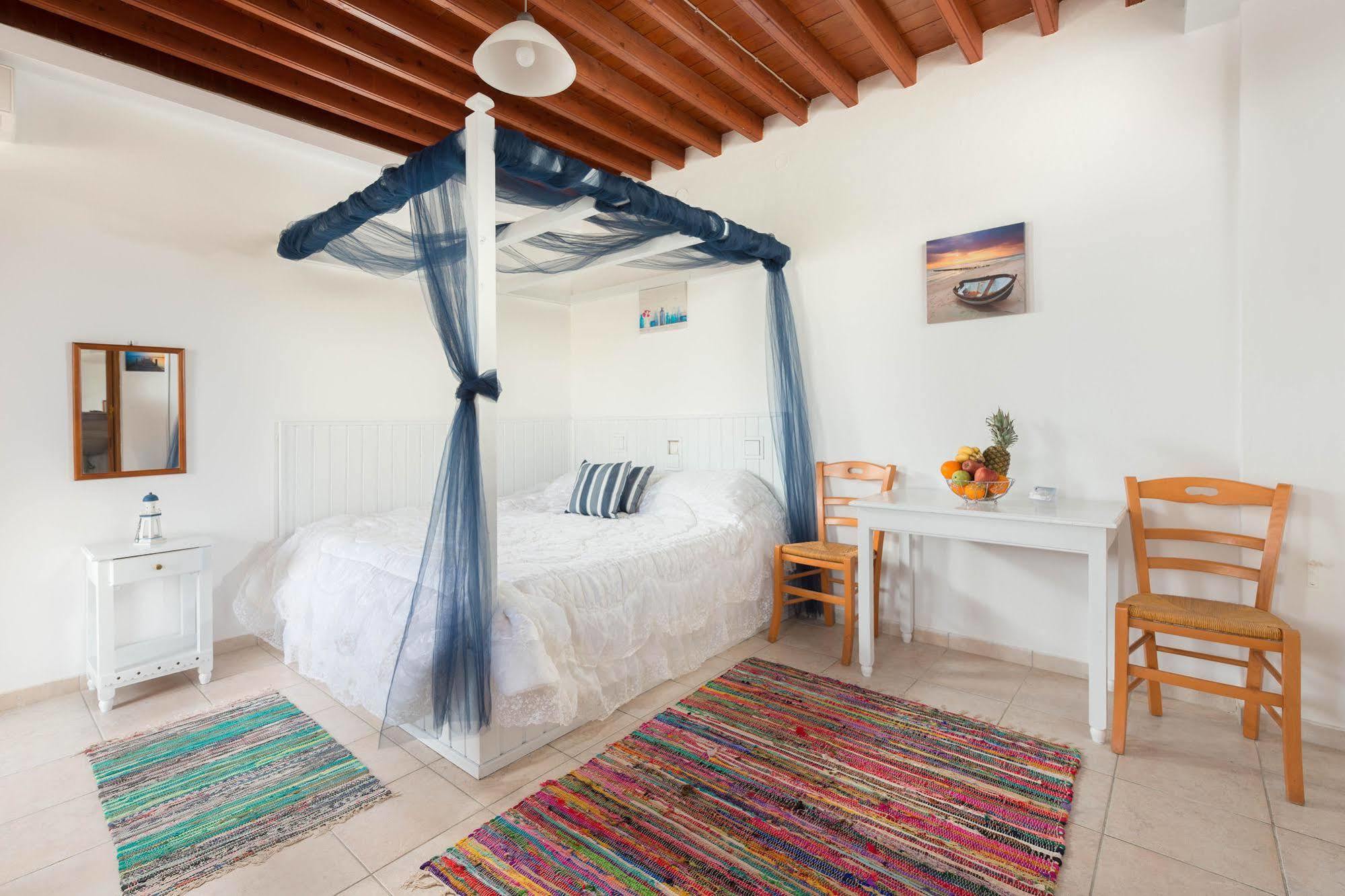 Chrysanthi Studios Apartment